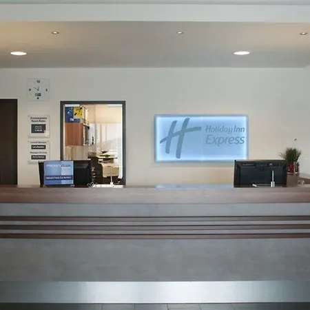 Express Airport By Ihg